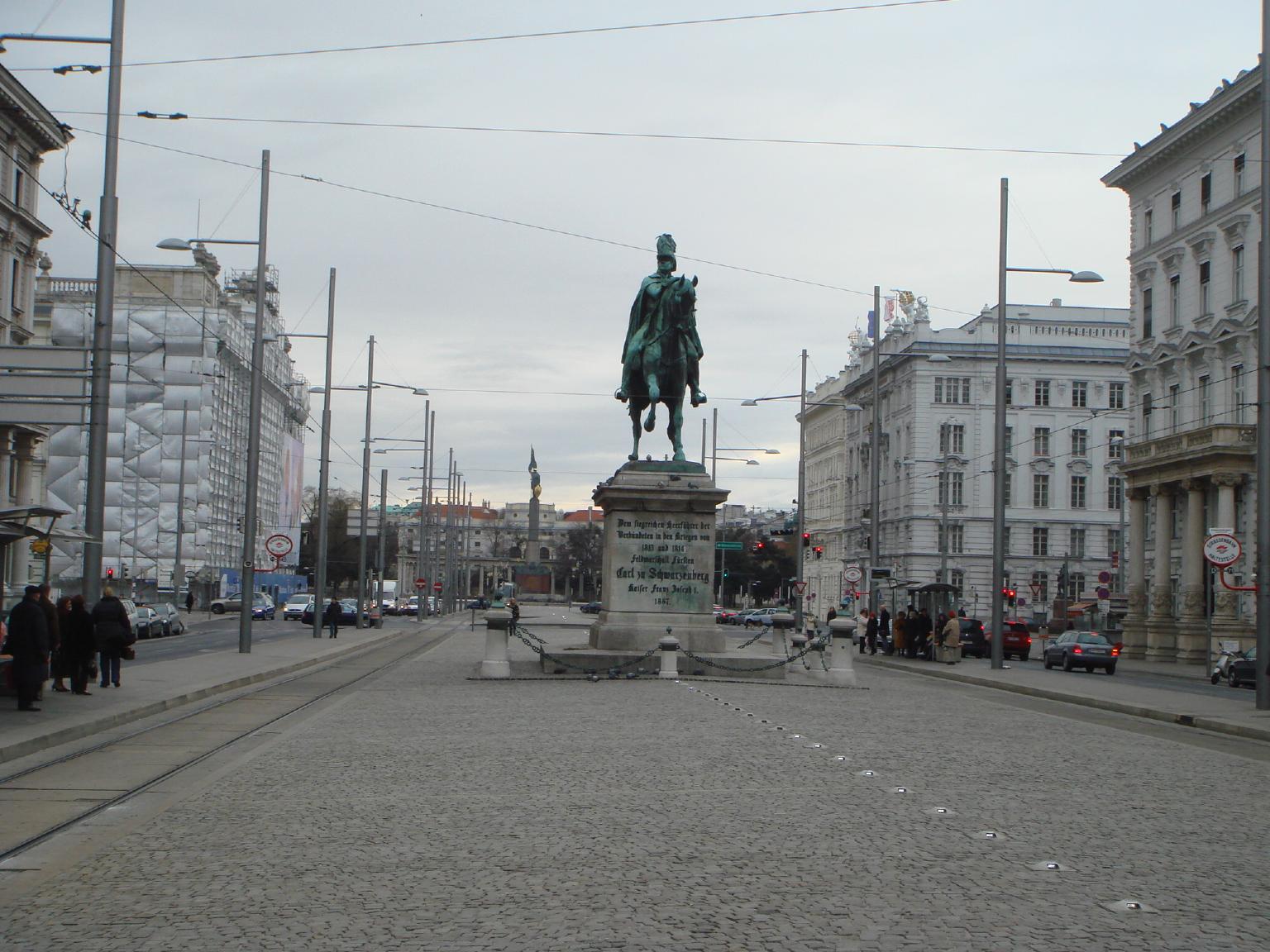 ベルベデーレ宮殿からシュバルツェンベルク広場を通って、リンクへ。
